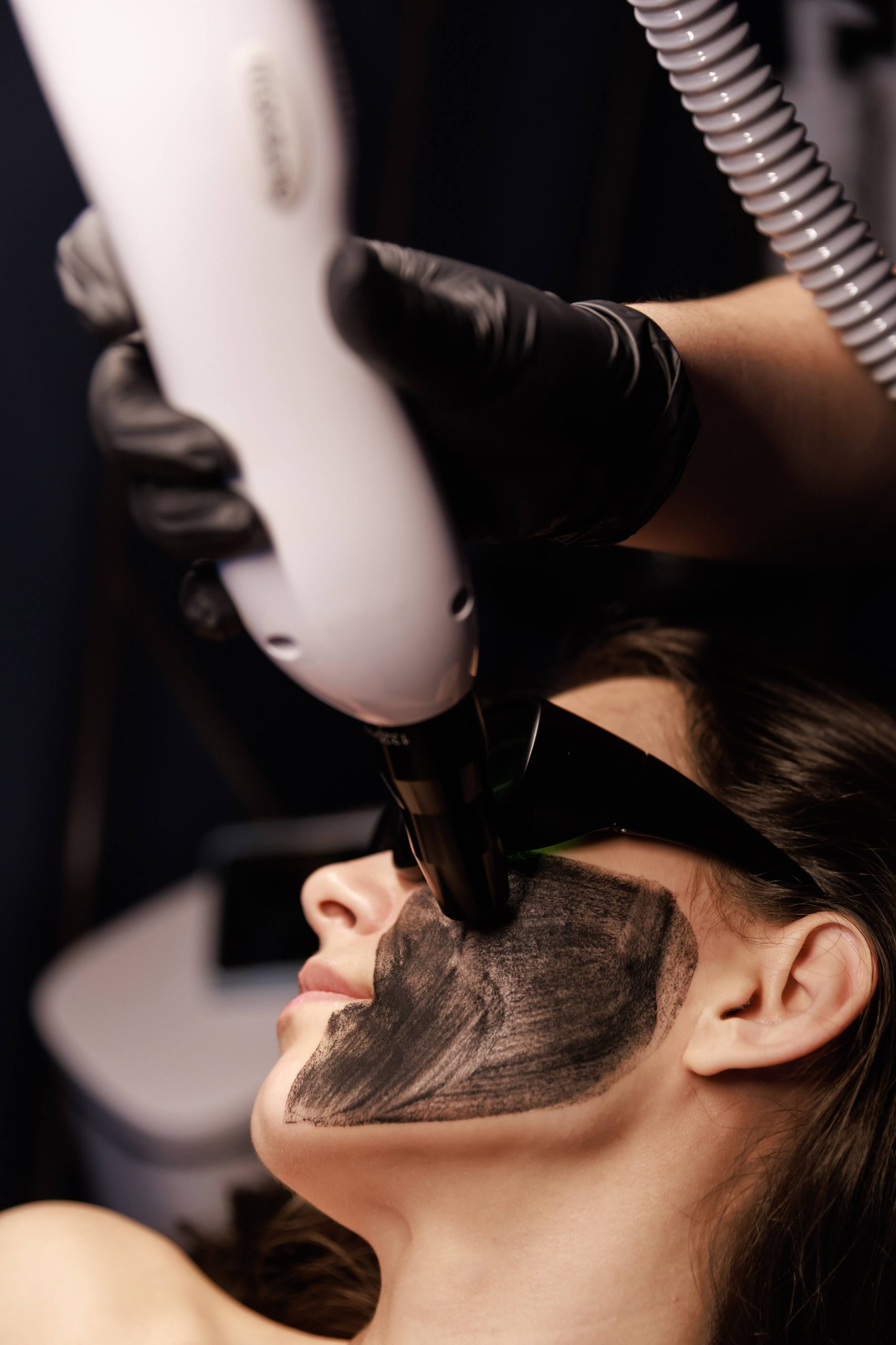 peeling black doll rybnik